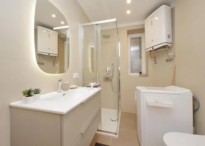 Charm San Giovanni Apartment *